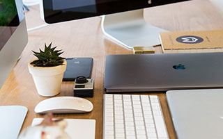 爱游戏官网-巴西2-0领先乌拉圭，世界杯预选赛取得关键胜利，1950年世界杯巴西vs乌拉圭