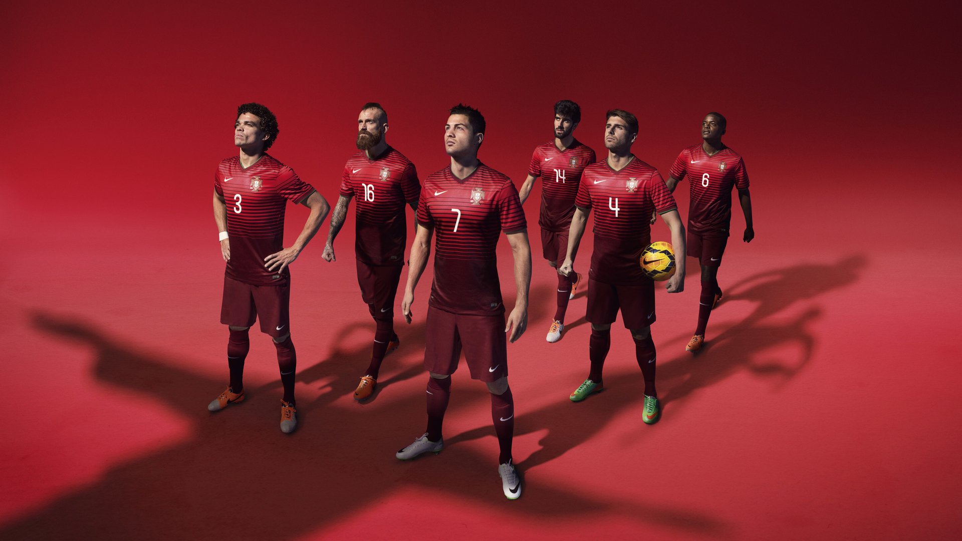 德甲战术创新成果突出，精彩连续不断，德甲的主张