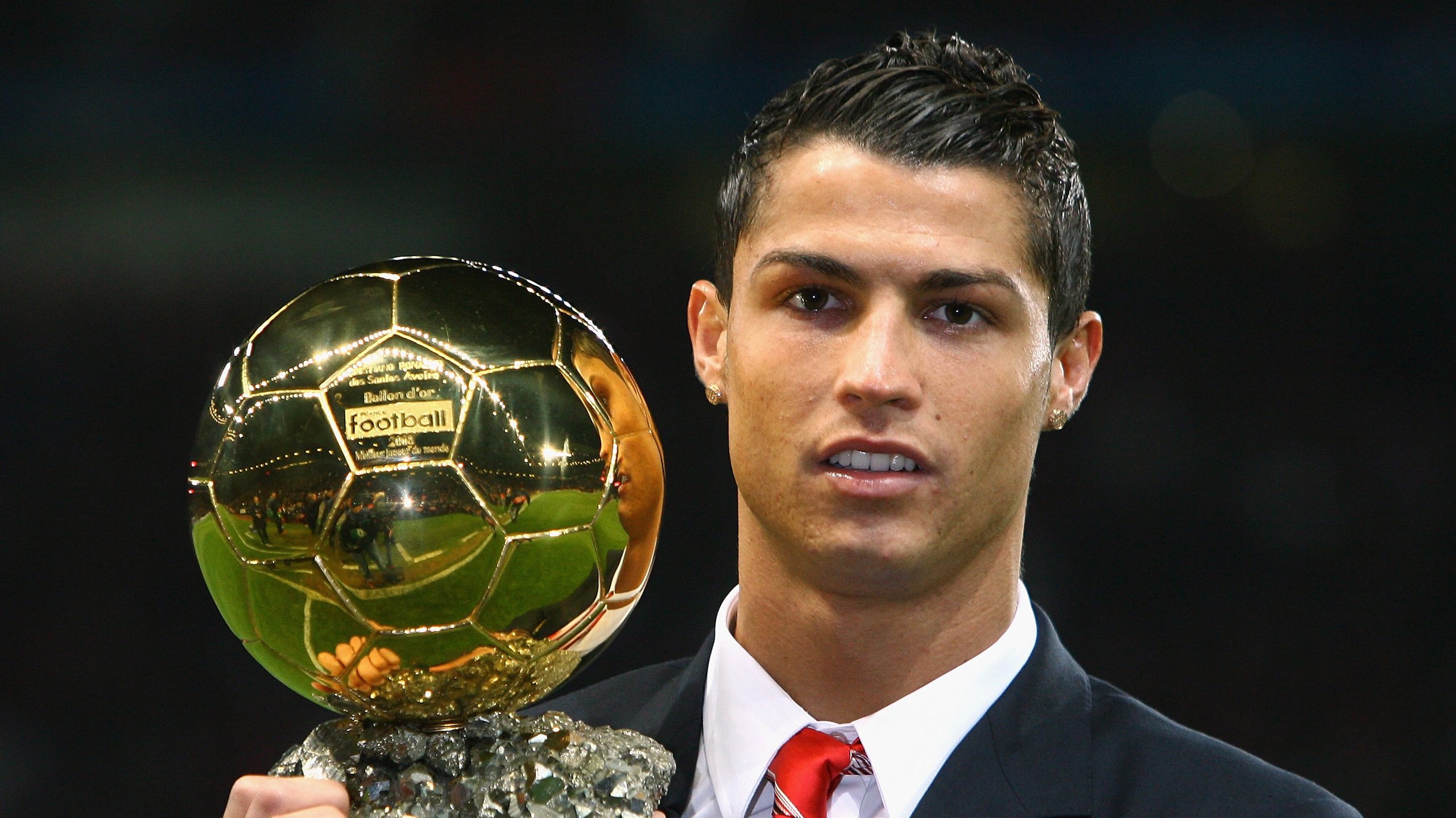 曼城连胜纪录终结，瓜迪奥拉赛后显沮丧，官方_曼城与瓜迪奥拉续约至2023年